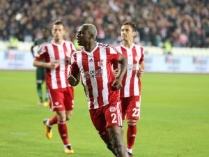 Sivasspor’un Vazgeçilmezi Arouna Kone Oldu