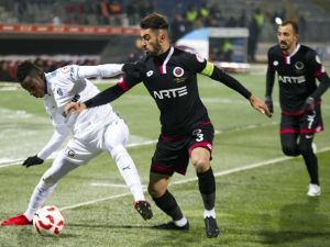 İlk Yarıda Tek Gol Var