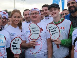 Vodafone Maratonu’nda Rekor Bağış