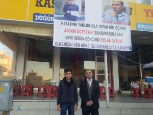 İyilik Yaptı, Afişleri Asıldı