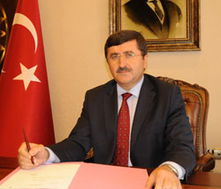 Trabzon'un Yeni Valisi Öz Görevine Başladı