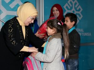 Emine Erdoğan Tunus’ta Maarif Okulu’na Ziyaret