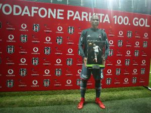 Ryan Babel Plaketini Aldı