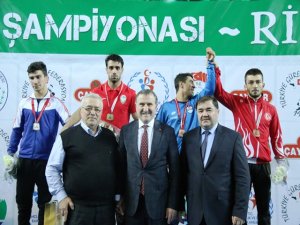 Türkiye Grekoromen Güreş Şampiyonasının İlk Şampiyonları Belli Oldu