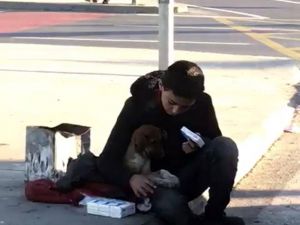 Mendil Satan Çocuktan Duygulandıran Hareket