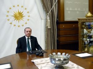 Erdoğan 2 Üniversiteye Rektör Atadı