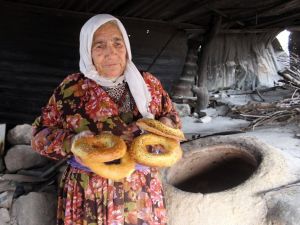 Tandır Ekmeği Geçim Kaynağı Oldu