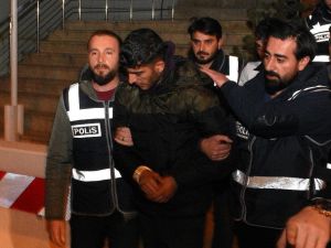 Hırsızı Ziyarete Geldiler, Son Hırsızlıklarını Yaptılar