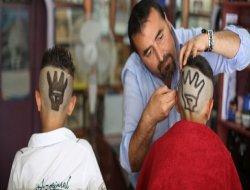 "Rabia selamı"nı kafasına kazıttılar