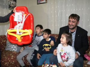 Minik Özge Yeni Yıla Yeni Umutlarla Giriyor