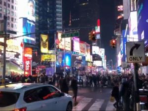 New York’ta Yeni Yıl Güvenlik Önlemleri Altında Kutlandı