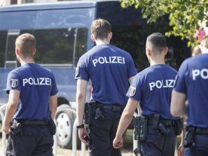 Almanlar En Çok Polise Güveniyor