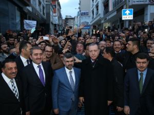 Erdoğan, Sultanbeyli Belediyesini Ziyaret Etti