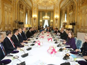 Erdoğan, Paris’te Heyetler Arası Öğle Yemeğine Katıldı