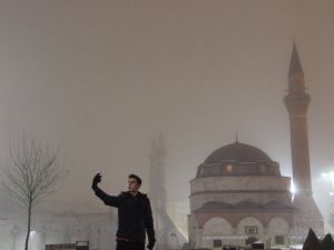 Yoğun Sis Kartpostallık Görüntüler Oluşturdu