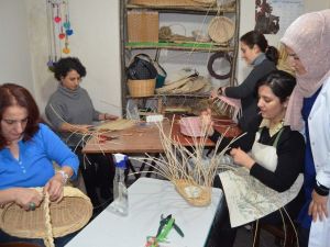 Kaybolmaya Yüz Tutmuş Eserleri Gün Işığına Çıkarıyorlar