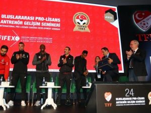 Pepe, Eto’o Ve Kone’den Değerlendirmeler