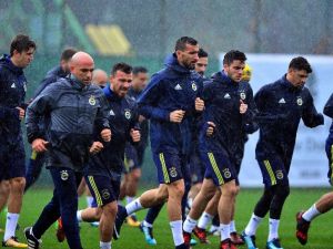 Fenerbahçe, Yağmur Çamur Dinlemedi
