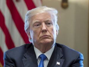 Trump, İran’la Nükleer Antlaşmayı Uzattı