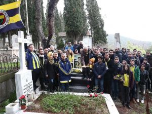 Lefter Küçükandonyadis Mezarı Başında Anıldı