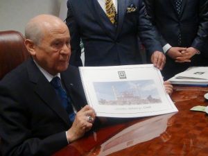Mhp Lideri Bahçeli Memleketinde