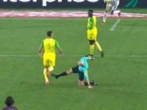 Avrupa Hakemin Tekmesini Konuşuyor
