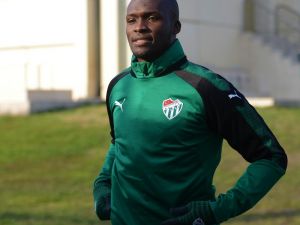 Sow İlk Antrenmanına Çıktı