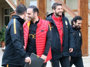 Hasan Şaş’tan ’Sneijder Bitti’ Göndermesi