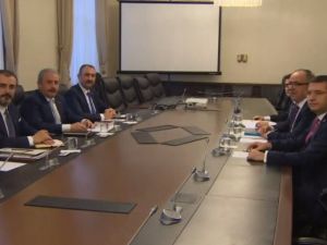 Ak Parti-mhp Görüşmesi Sona Erdi