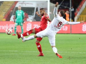 İlk Yarıda Tek Gol Var
