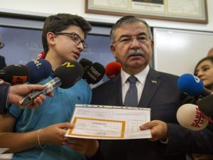 Bakan Yılmaz’dan ’Ödev’ Açıklaması