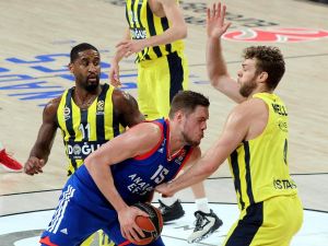 Euroleague’deki Türk Derbisinde Kazanan F.bahçe
