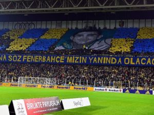 Tribünlerde Ali Koç Sesleri