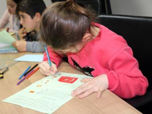 Öğrencilerden Afrin’deki Askerlere Moral Mektubu