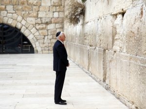 Pence, Ağlama Duvarını Ziyaret Etti