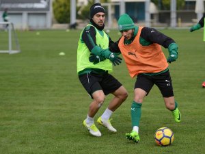 Bursaspor’un Yeni Transferi İlk İdmanına Çıktı