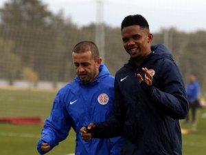 Eto’o Nihayet Sahada