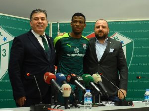 Bursaspor Shehu İle Sözleşme İmzaladı