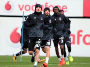 Beşiktaş, Taktik Ve Kondisyon Çalıştı
