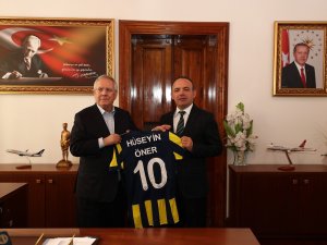 Aziz Yıldırım Edremit’te