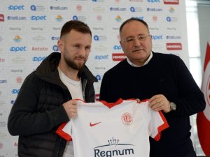 Antalyaspor Hakan Özmert’i Kadrosuna Kattı