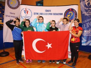 İşitme Engelli Sporculardan Mehmetçik’e Anlamlı Destek