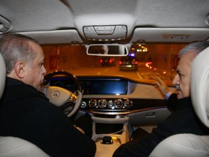 Erdoğan, Açılışını Yaptığı Tünelde Otomobil Kullandı