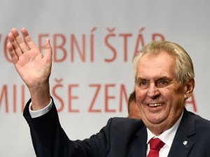 Zeman, Çekya Cumhurbaşkanlığı Seçimlerini Kazandı