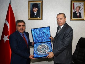 Erdoğan, Amasya Valisi Ve Belediye Başkanını Kabul Etti