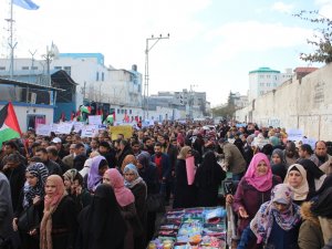Binlerce Gazzeli Abd’yi Protesto Etti