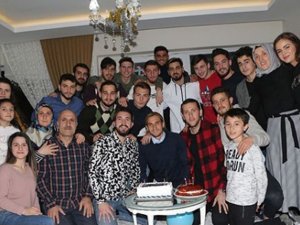 Yusuf Yazıcı 21 Yaşında: Mesut Özil De Kutladı