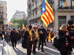 Barcelona’da Puigdemont’a Destek Tam