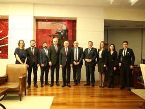 Kılıçdaroğlu, Hukuk Akademi Derneği Heyetini Kabul Etti
