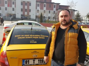 Düzceli Taksiciden Duygulandıran Hareket